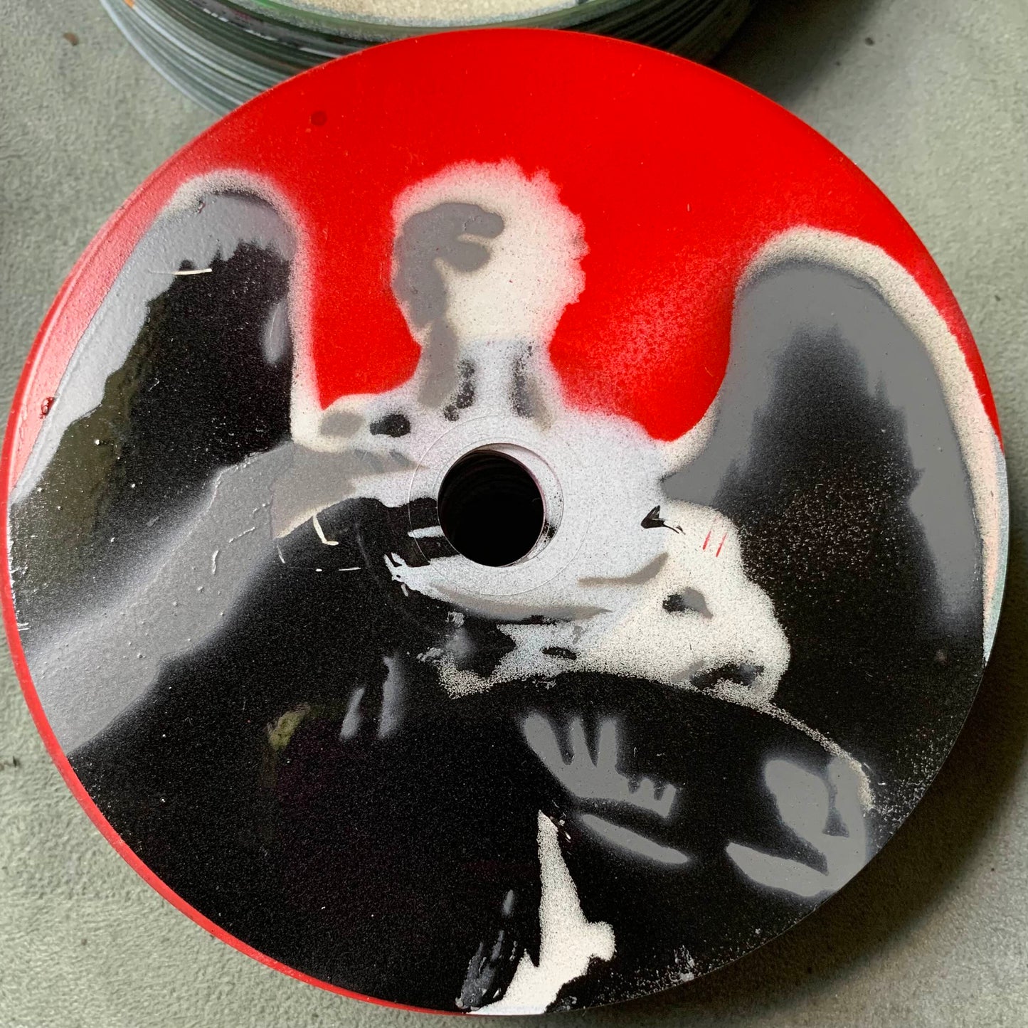 Owen Adamcik Gjallarhornit Happy Hallow Black Angel disk